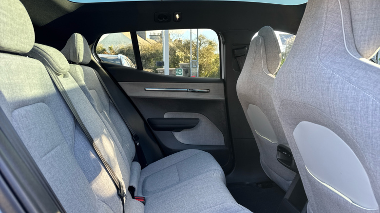 Volvo EX30 200kW SM Extended Range Ultra 69kWh 5dr Auto Electric Estate